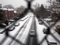 Zece lucruri de care trebuie sa tineti cont, atunci cand conduceti pe drumurile acoperite cu zapada