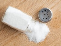 De ce ne recomandă medicii să consumăm mai multă sare pe timpul verii