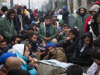 Premierul francez indeamna Europa sa-si inchida usile migrantilor. Strategie a UE pentru combaterea radicalizarii europenilor
