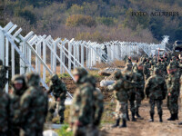 Ciocniri la granita intre armata macedoneana si refugiati. Militarii incercau sa inalte un gard pentru a opri imigrantii