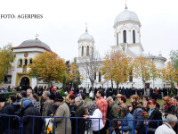 Mii de oameni se afla in pelerinaj la Biserica 'Sfantul Mina', pentru a se ruga la moastele mucenicului Mina