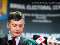 Crin Antonescu acorda un interviu jurnalistilor la finalul depunerii de catre Partidul National Liberal a listelor candidatilor pentru alegerile europarlamentare