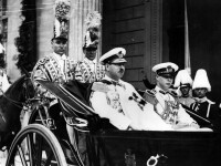 Osemintele Regelui Carol al II-lea, aşezate în noua Necropolă Regală de la Curtea de Argeş