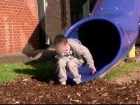 Copil salvat de la suferință, printr-o intervenție revoluționară: Medicii au cultivat un metru de piele în laborator