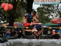 Thailanda - meci de kickboxing intre copii
