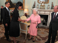 Michelle Obama dezvăluie de ce a luat-o în brațe pe Regina Elisabeta, acum nouă ani
