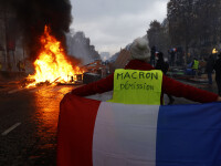 ”Vestele galbene”, proteste violente la Paris