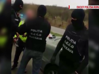 Ce au găsit polițiștii într-o mașină, după o urmărire ca în filme pe străzile din Suceava
