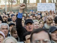 Manifestație pentru susținerea premierului R. Moldova, în fața Parlamentului din Chișinău