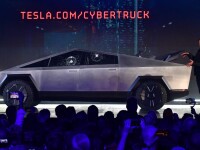 Elon Musk explică de ce s-au spart geamurile prototipului Cybertruck