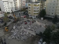 Momente tragice în Albania. Logodnica fiului premierului, îngropată alături de părinți și frate