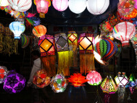 Lampioane la Festivalul Luminilor din nordul Indiei