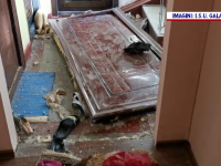 Explozie într-un bloc din Galați, după ce un ”meseriaș” a tăiat țeava de gaze crezând că e cea de apă