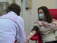 O profesoară care s-a vindecat de Covid-19 a donat plasmă de ziua ei de naștere