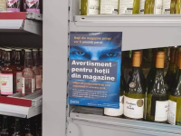 Mesajul revoltător, în limba română, afișat într-un hypermarket din Londra. „Avertisment pentru hoții din magazine”