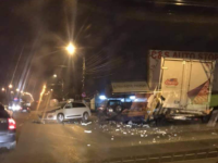 O tânără a pierdut controlul volanului și a distrus 4 mașini, în Timișoara