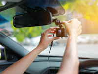 Proiect prin care Poliţia poate aplica sancţiuni pe baza înregistrărilor video de la camerele de bord ale autoturismelor