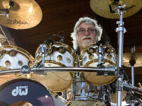 A murit Graeme Edge, toboșarul legendarei trupe Moody Blues