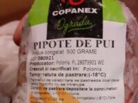 Carrefour a retras de la vânzare un sortiment de pipote de pui, contaminat cu Salmonella