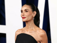 Demi Moore, apariție spectaculoasă la gala Glamour Women of the Year 2025. GALERIE FOTO