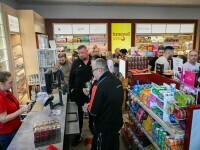 Fenomen nebișnuit în Bulgaria. Ce fac oamenii cu banii bulgărești, înainte de trecerea la euro. Comercianții sunt disperați