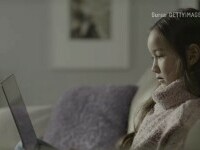 Tânăr de 17 ani, acuzat de viol după ce a obligat o minoră de nouă ani să facă acte indecente pe video. Cum a aflat poliția