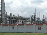 Risc pe piața carburanților. Oprirea rafinăriei Lukoil, care asigură 20% din producție, ar putea perturba prețurile