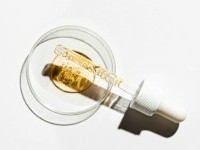 (P) Retinol Serum: cum îmbunătățește vizibil aspectul pielii