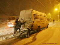 12 ore de ninsoare fara pauza la Constanta! Drumurile, disparute sub zapada