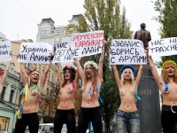 Protest in pielea goala in centrul Kievului impotriva lui Putin