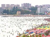 2012, cel mai bun an pe litoral de dupa revolutie. Mamaia, concurentul puternic din estul Europei pentru Ibiza, desi opulenta din nord contrasteaza cu saracia lucie din sud