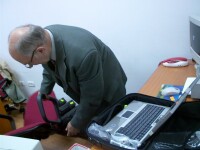 functionar Primaria Arad, laptop