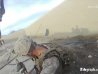 Momentul incredibil in care glontul unui lunetist se infige in casca unui soldat american