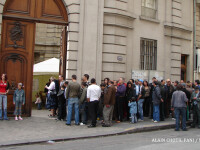 romani care voteaza la ambasada in 2007