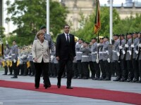 Victor Ponta, Angela Merkel - Facebook