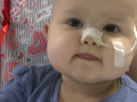 Cecilia, fetita de 1 an bolnava de cancer, a scapat de transplant. Medicii de la Fundeni au reusit sa-i extirpe tumoarea
