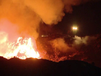 Incendiu de proporții la groapa de gunoi a Clujului. Focul a fost stins complet după 23 de ore