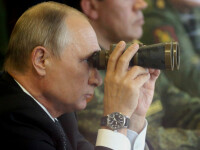 Vladimir Putin la exercitiul Zapad