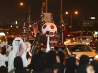 emirul din Qatar, intampinat la intoarcerea in Doha