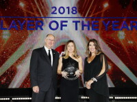 Simona Halep, prima jucătoare din lume care primește acest trofeu: ”Mă bucur să te onorez”