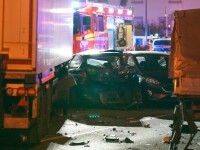 Posibil atac terorist în Germania. A furat un camion și a intrat cu el în mulțime