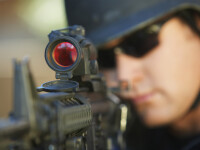 Atac în fața sediului guvernului croat. Un bărbat a deschis focul cu o mitralieră, rănind un ofițer de poliție