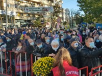 Tensiune și măsuri încălcate la pelerinajul de Sf. Parascheva. Racla a fost mutată din nou în Catedrala din Iași