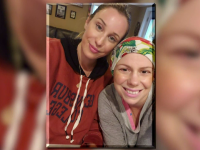Două surori au descoperit cu ajutorul cățelușei lor că au cancer la sân. Ce s-a întâmplat