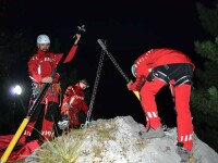 Acțiune de proporții pentru recuperarea a doi turiști căzuți în prăpastie, în Bucegi. Au căzut 200 de metri în hău
