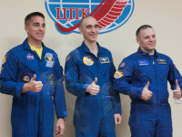 Chris Cassidy (stânga), Anatoli Ivanişin şi Ivan Vagner (dreapta)