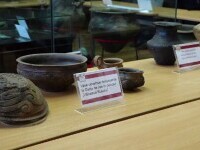 Vase și arme de mii de ani, prezentate într-o expoziție din Maramureș. ”Ne provoacă să ne gândim”