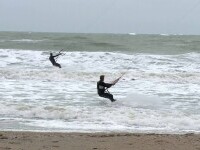 kite surfing