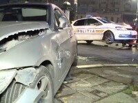 Un tânăr s-a ciocnit de o mașină a poliției, în Capitală. Puțin a lipsit ca mașinile să ajungă în Dâmbovița
