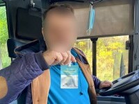 Șoferii Primăriei Voluntari, nevaccinați, dar cu medalioane anti-Covid cumpărate de primărie